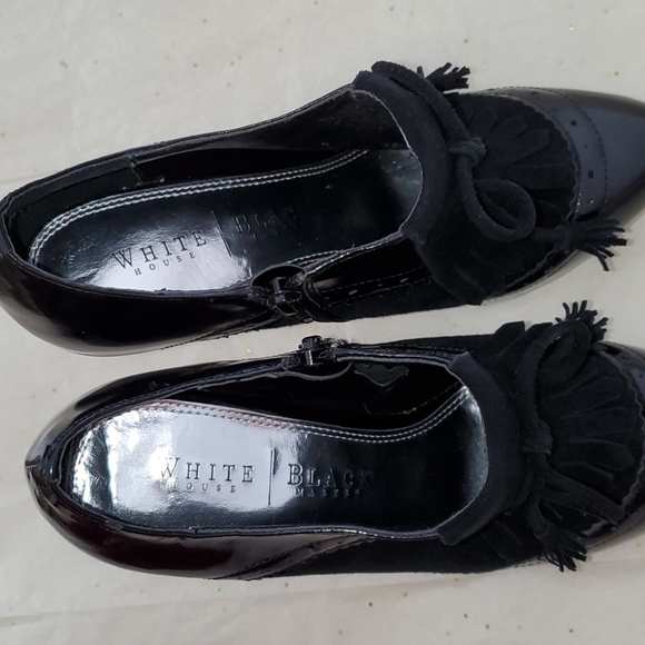 WHITE HOUSE BLACK MARKET BOOTIES - Picture 5 of 7